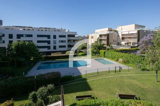 Pis  Cami dels capellans. Precioso piso con zona comunitaria, parking y trastero