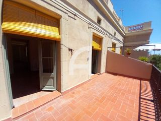 Alquiler Piso  Sant pere. Alto y luminoso con terraza