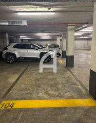 Lloguer Aparcament cotxe  Roseta canalias. Amplia plaza de parking en la granja, molins de rei comodidad, s