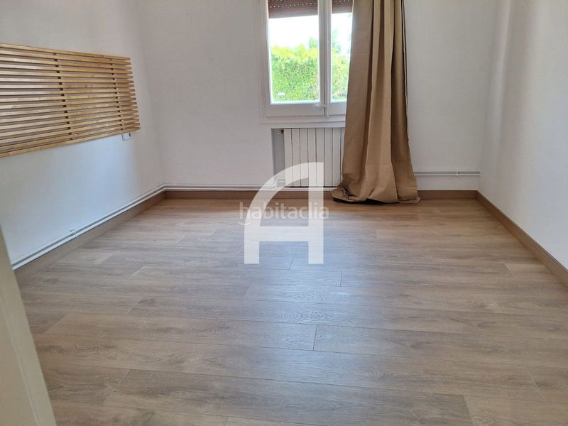 Foto c8b99a44-b2ba-4c99-bdcc-b3d4e8c4255d. Casa amb calefacció aparcament piscina a Can Girona - Terramar - Vinyet Sitges