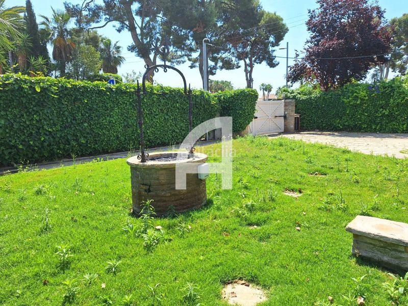 Foto d3b17476-c04a-4f56-a124-26c5c3cc94a2. Casa amb calefacció aparcament piscina a Can Girona - Terramar - Vinyet Sitges