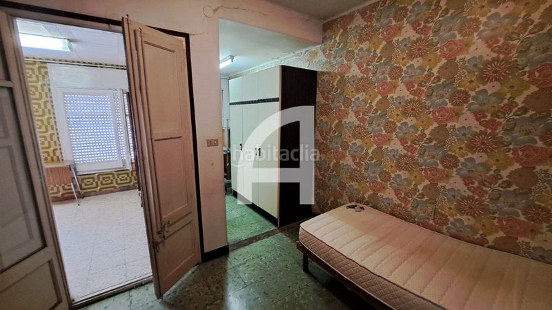 Foto c3ffcbd7-55ba-41b4-ac92-0c7492c0ef28. Casa amb aparcament a La Cogullada Terrassa
