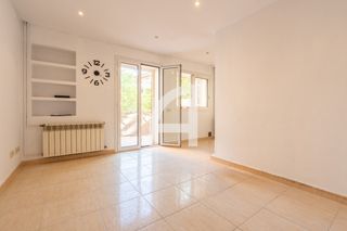 Pis  Valencia. Piso céntrico con terraza y azotea
