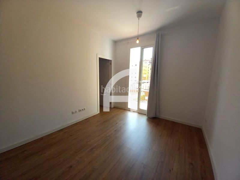 Foto fbe523fc-41f6-4982-8d93-55cab5e988eb. Pis a El Clot Barcelona