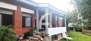 Xalet  Av. dels arbres. Chalet indendiente en palafolls  maresme  barcelona