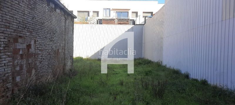 Foto 54873f6c-a78f-4a97-95be-0c261e8ce329. Edifici a Bisbal d´Empordà (La)