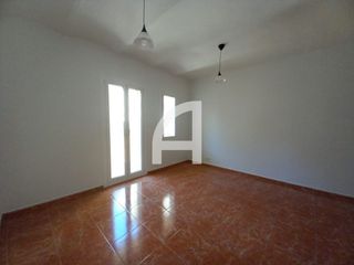 Lloguer Estudi  Palmeres. Estudio luminoso situado en zona tranquila