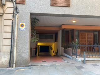 Parking coche en Carrer de Vallirana 71