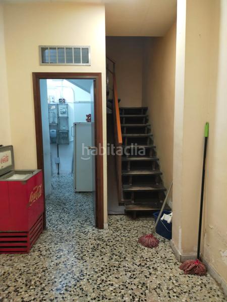 Foto fb874b1d-4cf1-487b-84ad-519b4aa38cc7. Alquiler local comercial bonito bar restaurante en plaza virrey amat -nou barris en Barcelona