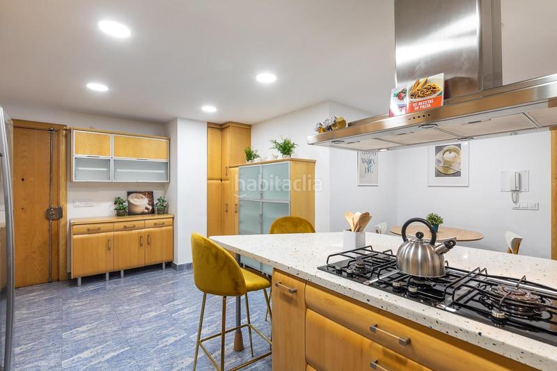 Foto f7c39733-cbb6-4a57-b24b-ada32e1cac3c. Alquiler piso  para entrar a vivir en la pagoda en Valencia