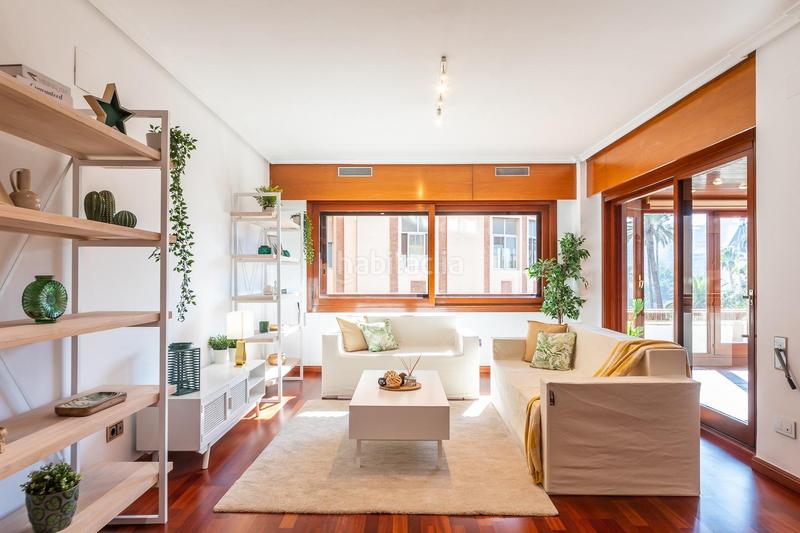 Foto e751e65b-87a9-4a85-a681-1719eb3d0a73. Miete etagenwohnung mit heizung parking in Exposició Valencia