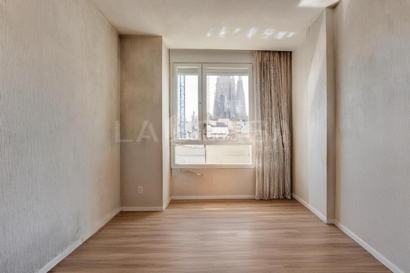 Foto 9e8e7bd9-b200-4dc7-b68c-08fa794df2db. Appartamento con parcheggio in Sagrada Família Barcelona