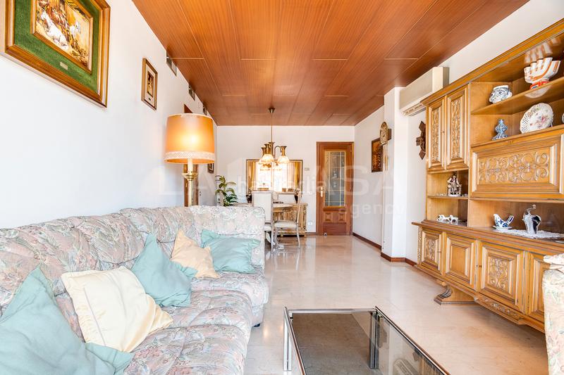 Foto a6c08e56-6b3c-4739-97e4-3304f4b32ed4. Appartamento con parcheggio in Sagrada Família Barcelona