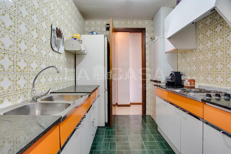 Foto adc9b407-d0ff-455d-8a7a-83ec7d5ff44b. Appartamento con parcheggio in Sagrada Família Barcelona