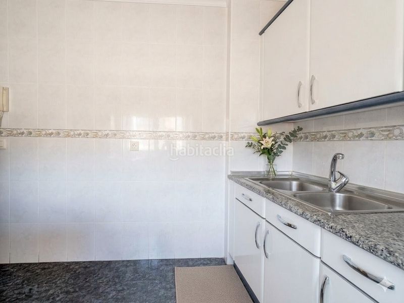 Foto f5d2a68e-f93b-4963-9110-8c37e4b389c0. Piso en Amorebieta - Etxano