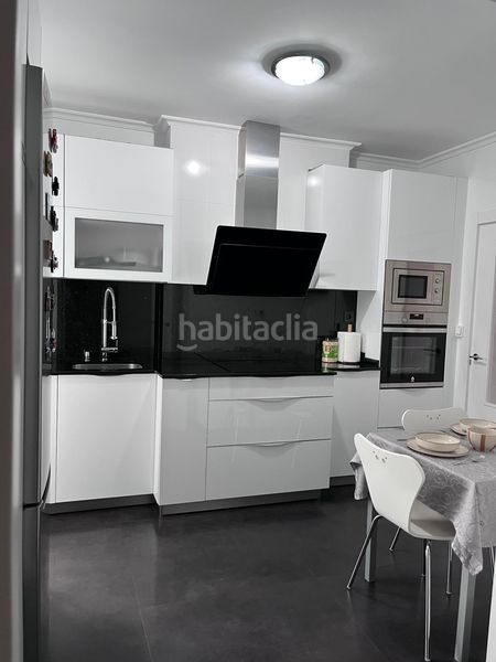Foto f2f4f635-35d3-4798-9969-7fd19d34b386. Piso en Zabala Bilbao