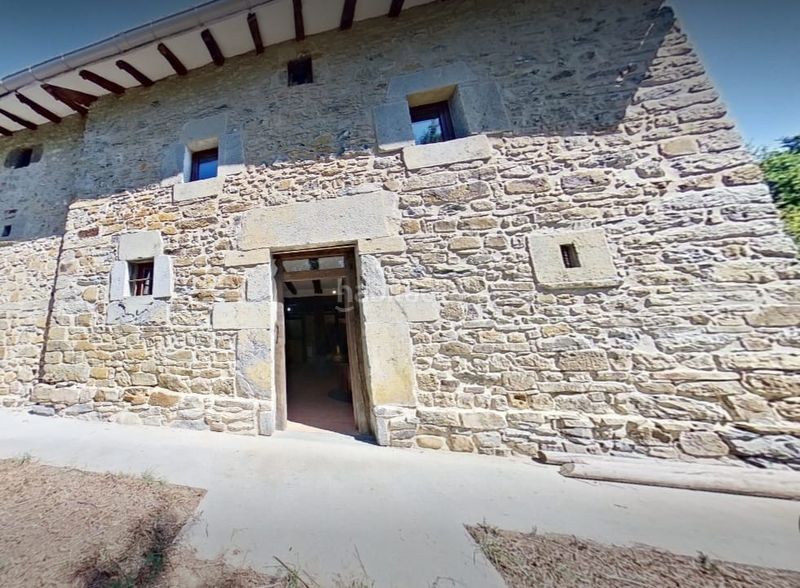 Foto 669b679d-58cc-45a3-9d67-a1d8c6dbc6e9. Casa amb calefacció aparcament a Okondo