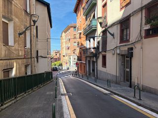 Pis a Barrio de Uribarri