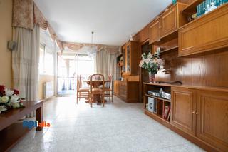 Pis a Centre. Piso en esplugues con ascensor y parking incluido