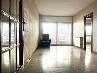 Pis a El Camp den Grassot i Grcia Nova. Piso en industria con ascensor