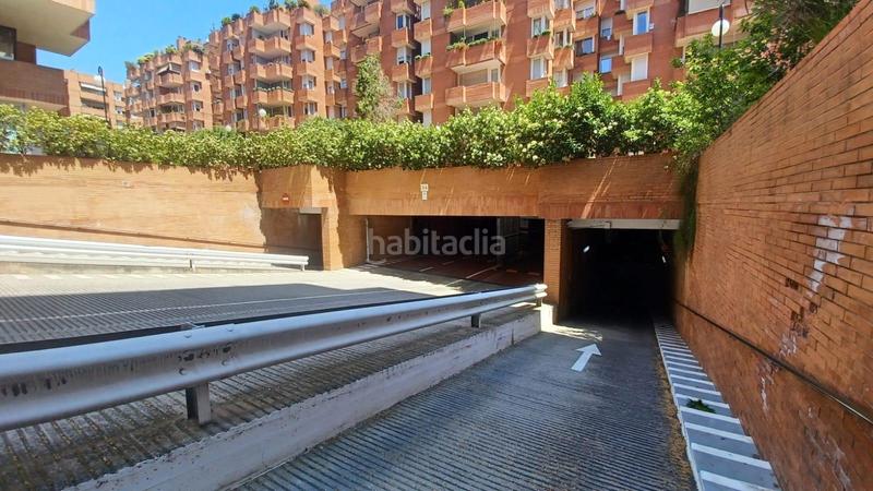 Foto a7499e01-e8a1-4cb6-9869-9fcbbb5ec355. Parking voiture dans Sarrià Barcelona