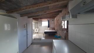 Studio in Calle SANT PERE MARTIR