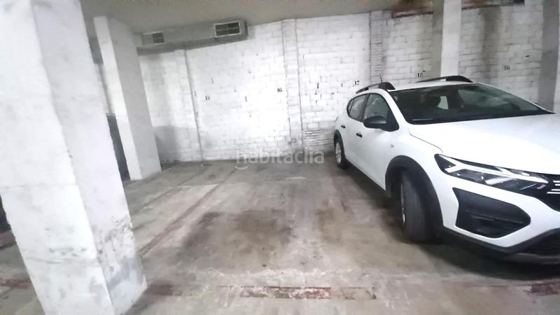 Foto 35ff373e-7d6b-42cb-9e11-f977f6f9a158. Alquiler parking coche plaza de parking en calle gayarre en Barcelona