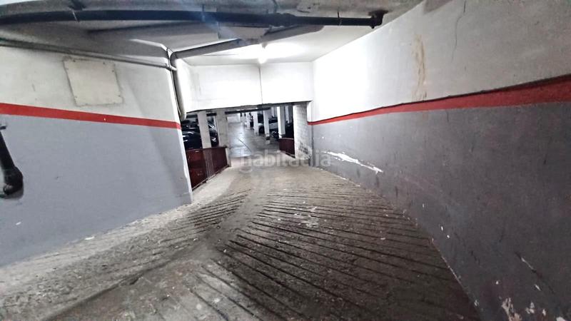 Foto d7373f1d-57a8-42fe-b71d-b9a804c7646e. Location parking voiture dans La Bordeta Barcelona