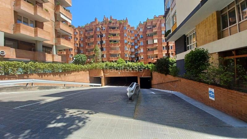 Foto e4bd6f4e-dc0a-46bd-a34d-1c76c20a08b8. Autoparkplatz in Sarrià Barcelona
