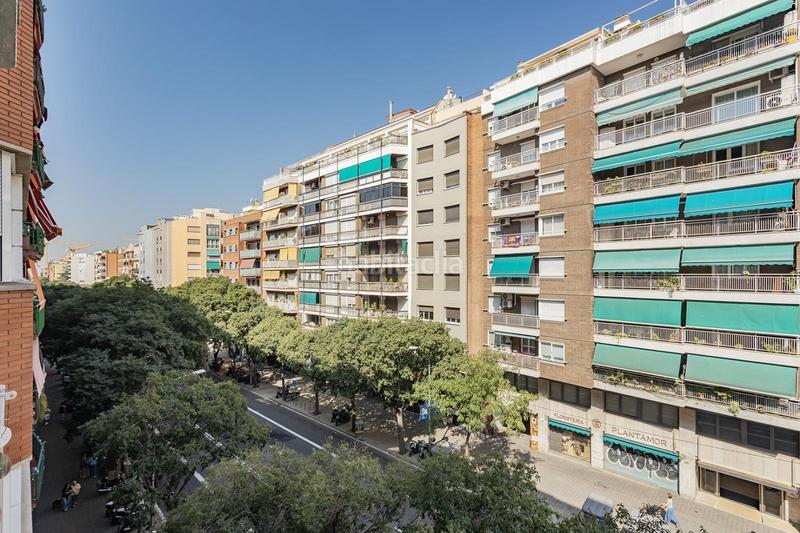 Foto 38250212-3962-4366-bd4d-8e012cf3e371. Flat with heating parking in Barri de les Corts Barcelona