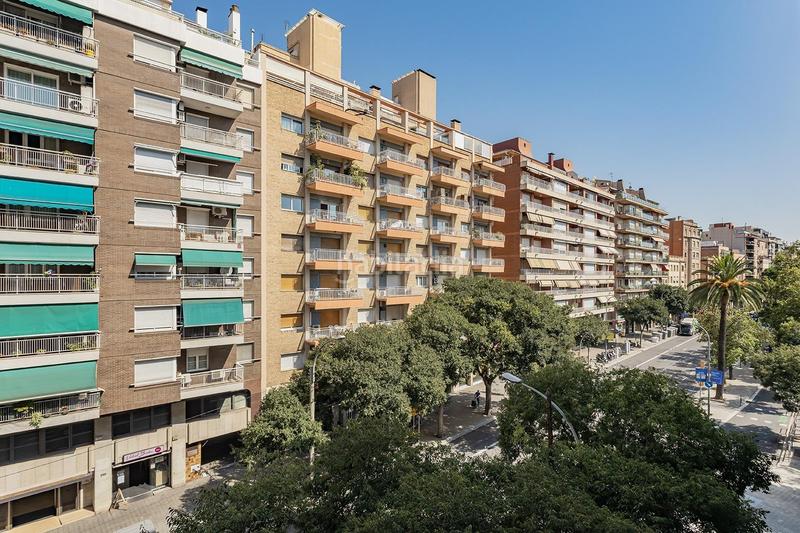 Foto 4ac31474-ecb8-48a7-b780-23ca05a5a9f4. Flat with heating parking in Barri de les Corts Barcelona