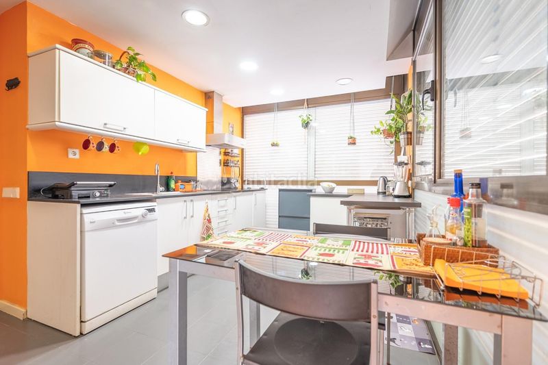 Foto 1f41351e-f36a-4401-9fca-890c7b813a2a. Pis a La Salut Barcelona