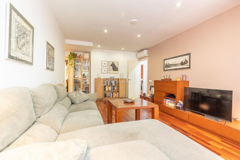 Foto 25b769ef-1a7f-44ee-a334-f744c9f2e2f1. Pis a La Salut Barcelona