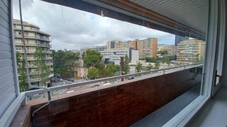 Rent Flat  Gran vía carlos iii. Amplia vivienda en gran via carlos iii