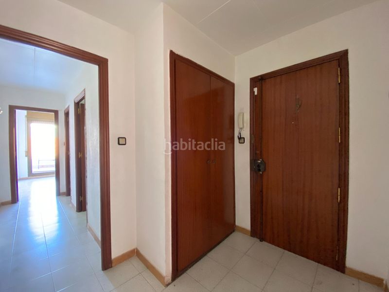 Foto 942f5bfc-3122-4d36-b30a-7387771efabe. Pis a La Bordeta Barcelona