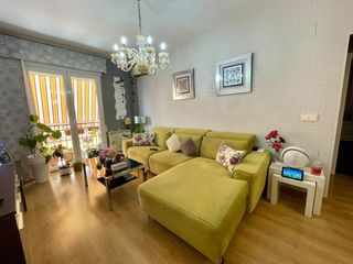 Pis a Valdepeñas. Piso en venta en barrio de los llanos, 3 dormitorios.