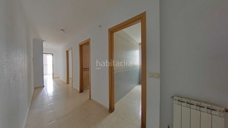 Foto 0db85247-c3b5-4857-9808-633a05fa75da. Pis amb calefacció aparcament a Valdepeñas