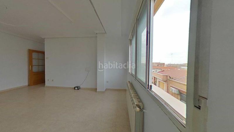 Foto 2b8b8227-65b8-4397-8937-56ffde990e2d. Pis amb calefacció aparcament a Valdepeñas