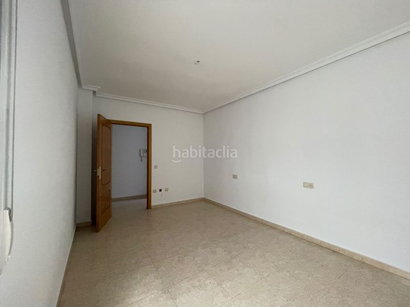 Foto 4b9a53aa-e70c-4c97-8d77-f873ed482322. Pis amb calefacció aparcament a Valdepeñas