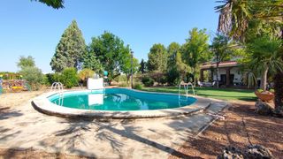 Masia a Valdepeñas. Casa de campo en venta en nacional  iv, 4 dormitorios.