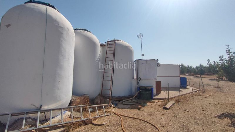 Foto c969350d-0a94-415d-943e-3a76453f1b5a. Masia amb calefacció aparcament a Valdepeñas