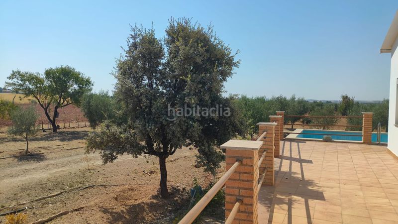 Foto fbb6b80b-2795-48e6-afae-ee4ca971cf81. Masia amb calefacció aparcament a Valdepeñas
