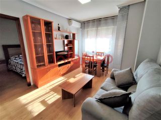 Lloguer Pis a Valdepeñas. Piso en alquiler en seis de junio, 1 dormitorio.