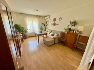 Pis  Luz. Piso en venta en 1º de julio, 2 dormitorios.