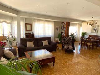 Pis a Valdepeñas. Piso en venta en centro, 4 dormitorios.
