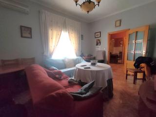 Casa en Valdepeñas. Casa en venta en virgen de la cabeza, 6 dormitorios.