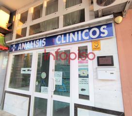 Local commercial à Valdepeñas. Local com. en venta en 1 de julio.