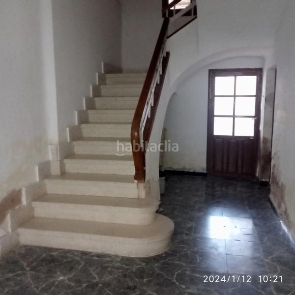 Foto f62cd289-c436-44c1-9f7f-f72ab2bb8caf. Casa a madrilas 17 a Valdepeñas