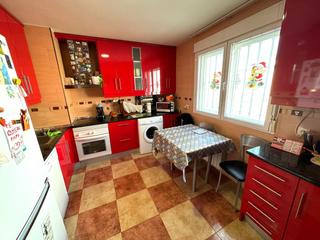 Casa adossada a Valdepeñas. Adosado en venta en convento, 3 dormitorios.