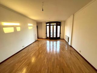 Pis a Primero de julio 60. Piso en venta en 1 de julio, 4 dormitorios.